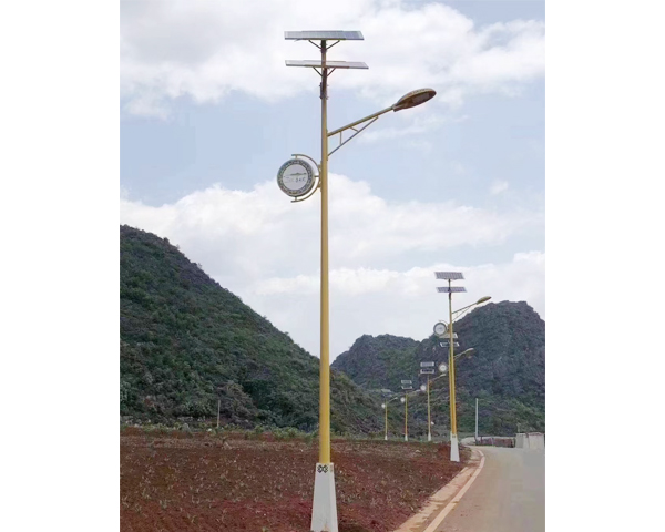 民族特色太陽(yáng)能路燈